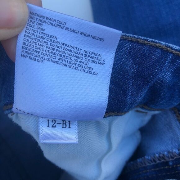 Uniqlo dark wash skinny jeans mid rise 29” inseam -size 26 - Picture 3 of 8